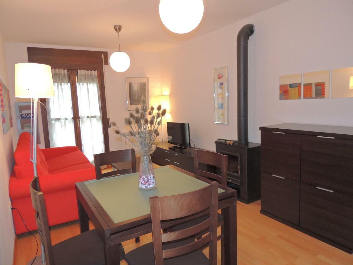 Apartamento Centrico Con Wifi En Biescas Dış mekan fotoğraf